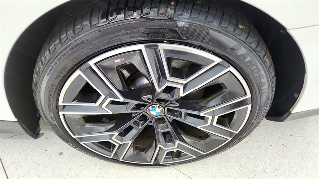 Used 2025 BMW i5 eDrive40i w/ M Sport Package image 56