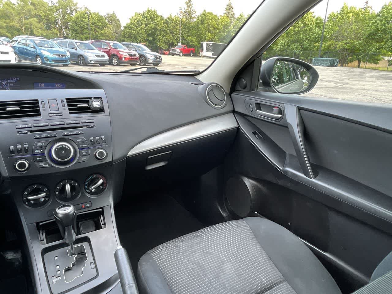 Used 2012 MAZDA MAZDA3 i Touring FWD image 12