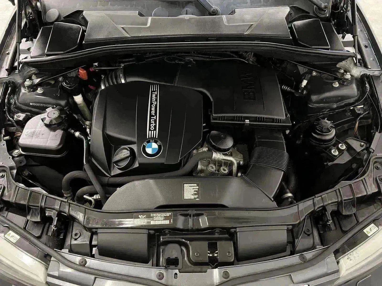 Used 2013 BMW 135i Convertible image 39