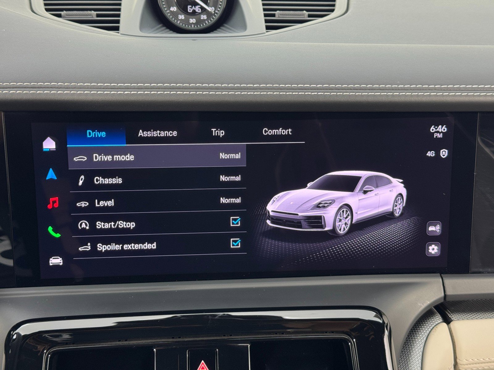 Used 2024 Porsche Panamera 4 w/ Premium Package image 28