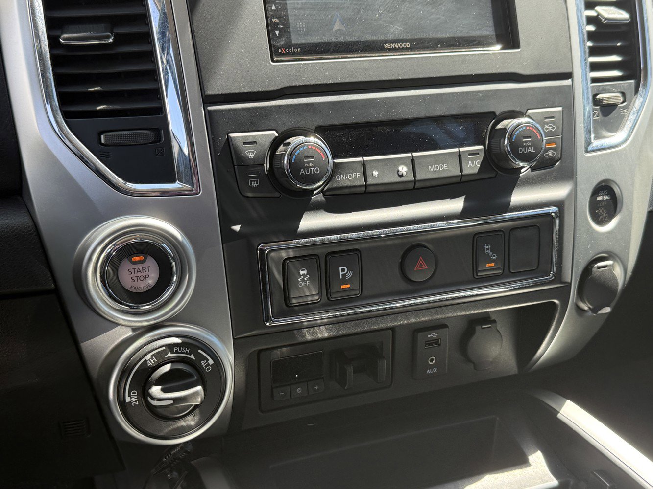 Used 2018 Nissan Titan PRO-4X w/ Pro-4x Utility Package image 12