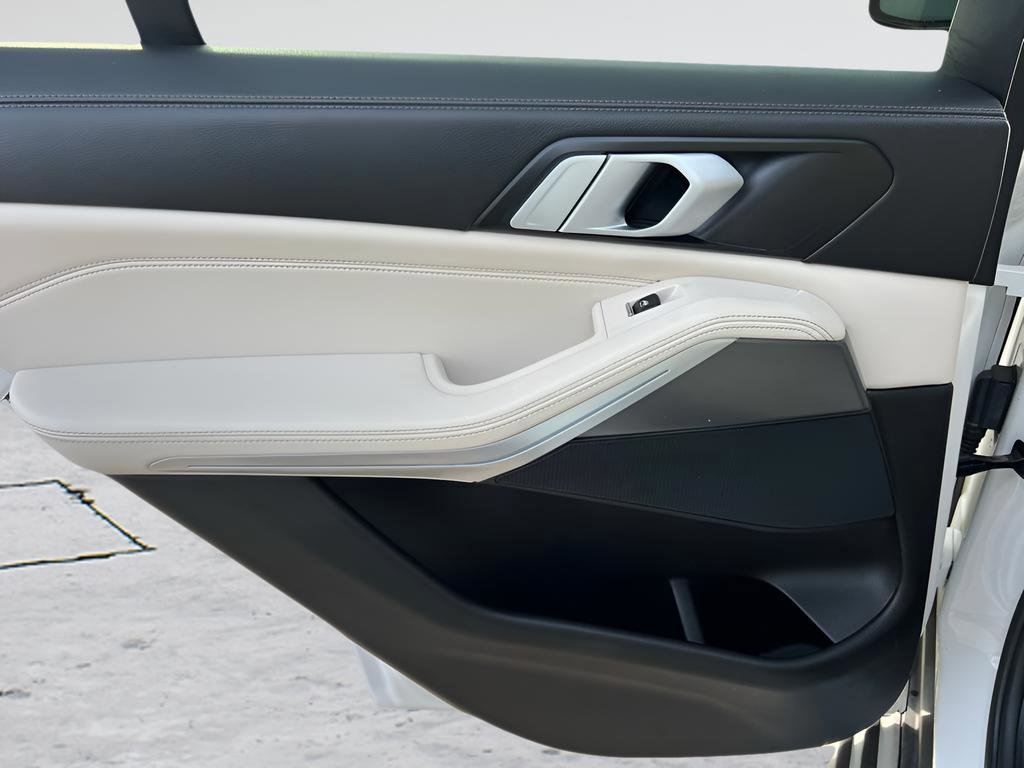 Used 2019 BMW X5 xDrive40i w/ Convenience Package image 22