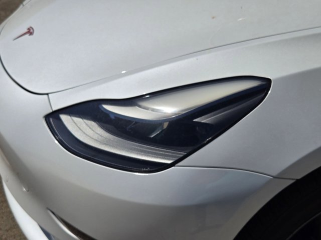 Used 2021 Tesla Model 3 Standard Range Plus image 11