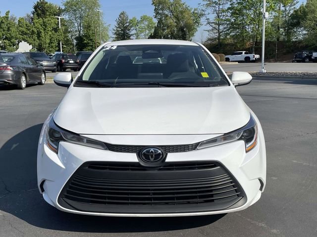 Used 2024 Toyota Corolla LE FWD image 8