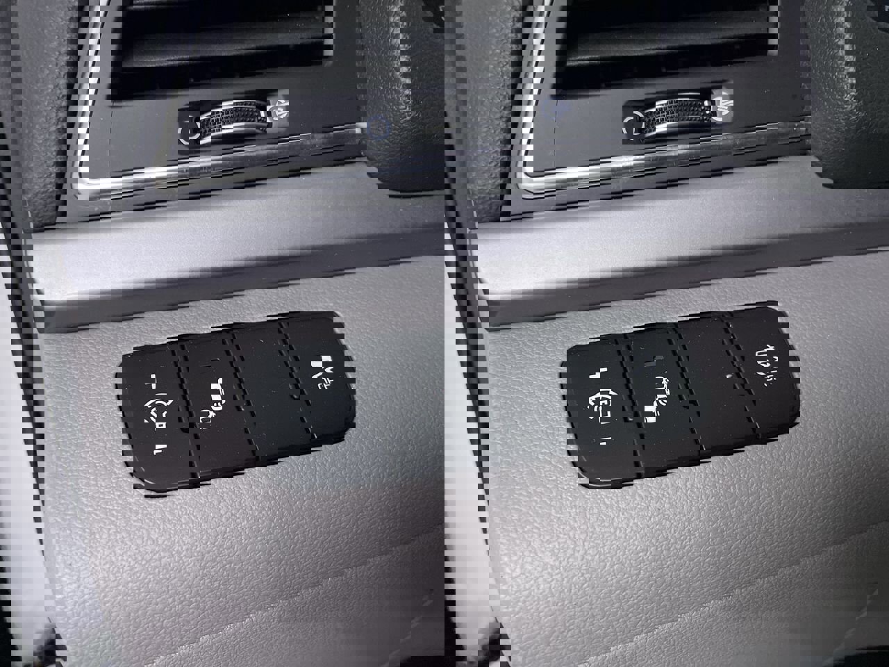 Used 2017 Hyundai Elantra Limited image 24