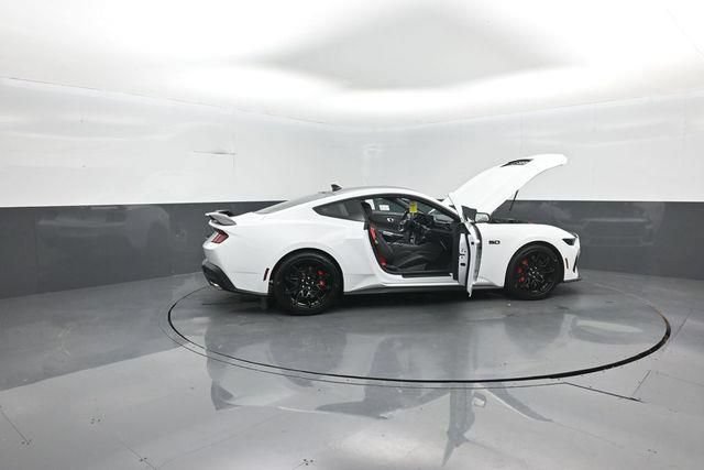 New 2026 Ford Mustang GT w/ GT Performance Package RWD image 33
