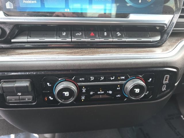 Used 2024 Chevrolet Silverado 3500 LT w/ Convenience Package image 4