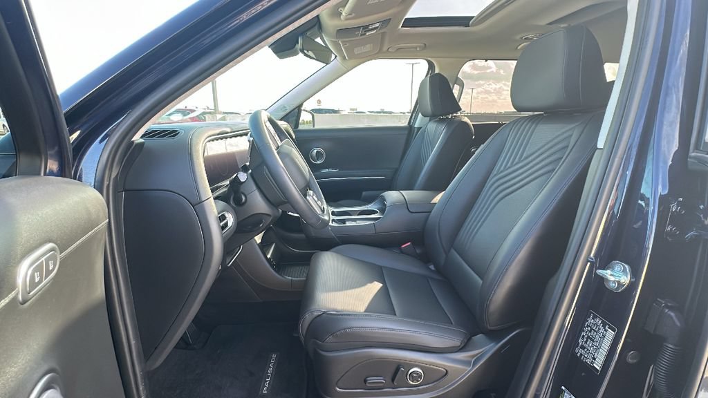 Used 2026 Hyundai Palisade SEL FWD image 4