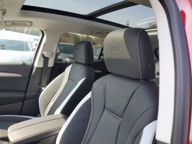 New 2026 Buick Envision Sport Touring image 18