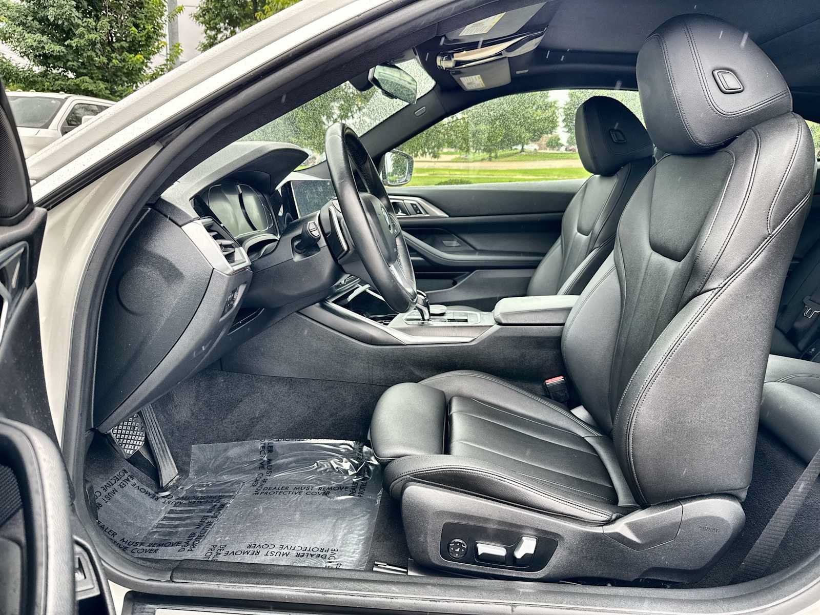Used 2021 BMW 430i Coupe w/ Convenience Package RWD image 2