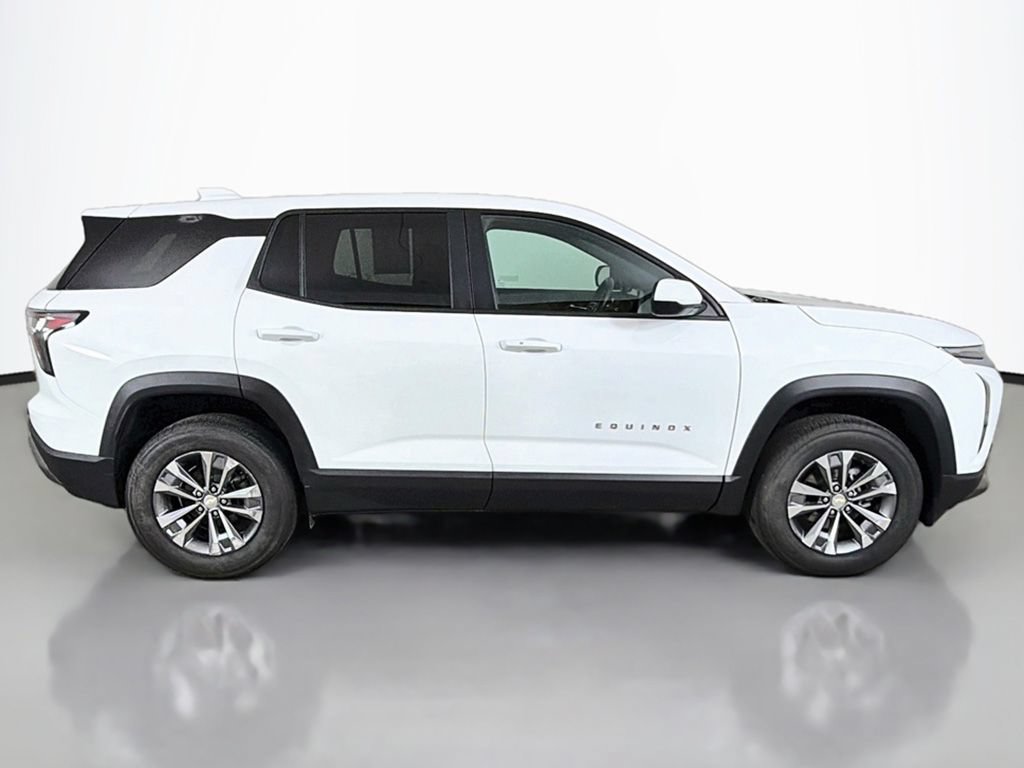 Used 2026 Chevrolet Equinox LT FWD image 16