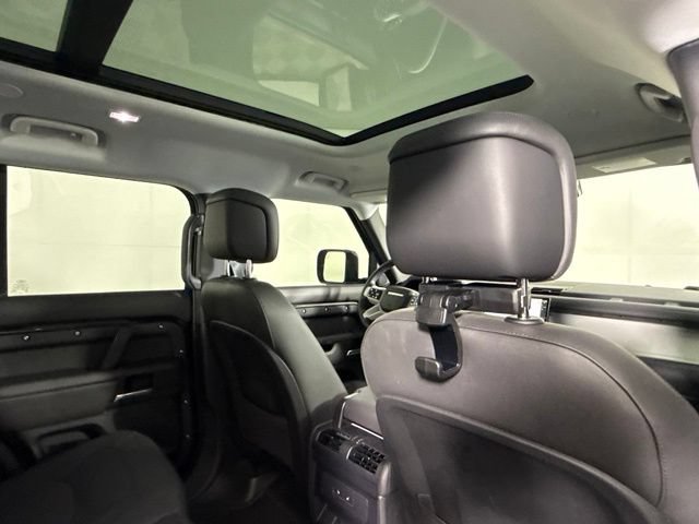 Certified 2025 Land Rover Defender 110 S AWD/4WD image 30