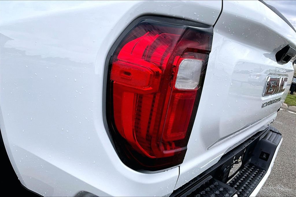 Used 2023 GMC Canyon AT4 w/ AT4 Premium Package AWD/4WD image 27
