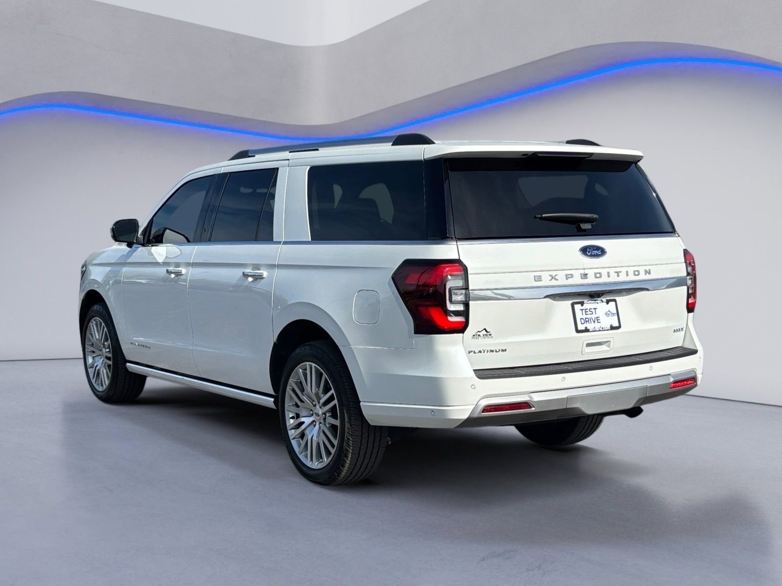 Used 2024 Ford Expedition Max Platinum image 3