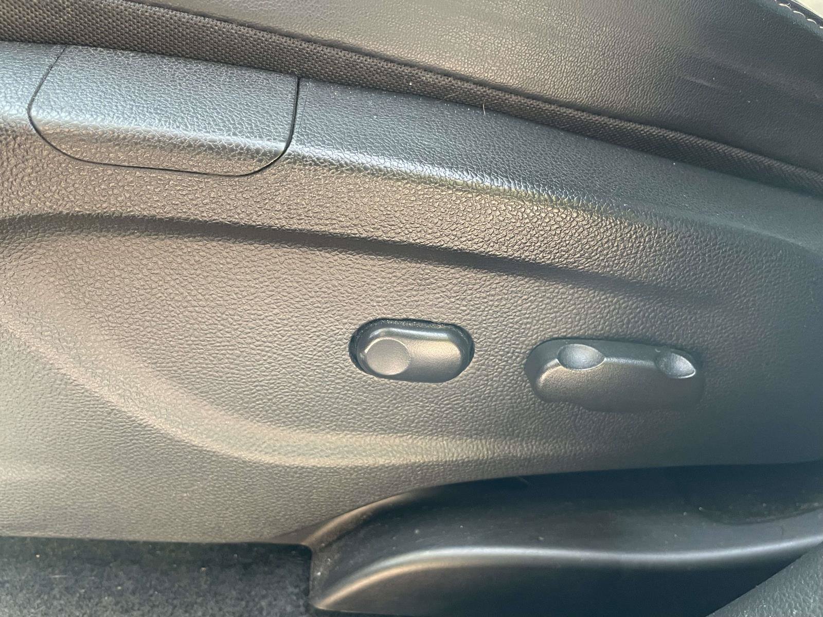Used 2016 Buick Encore FWD image 15