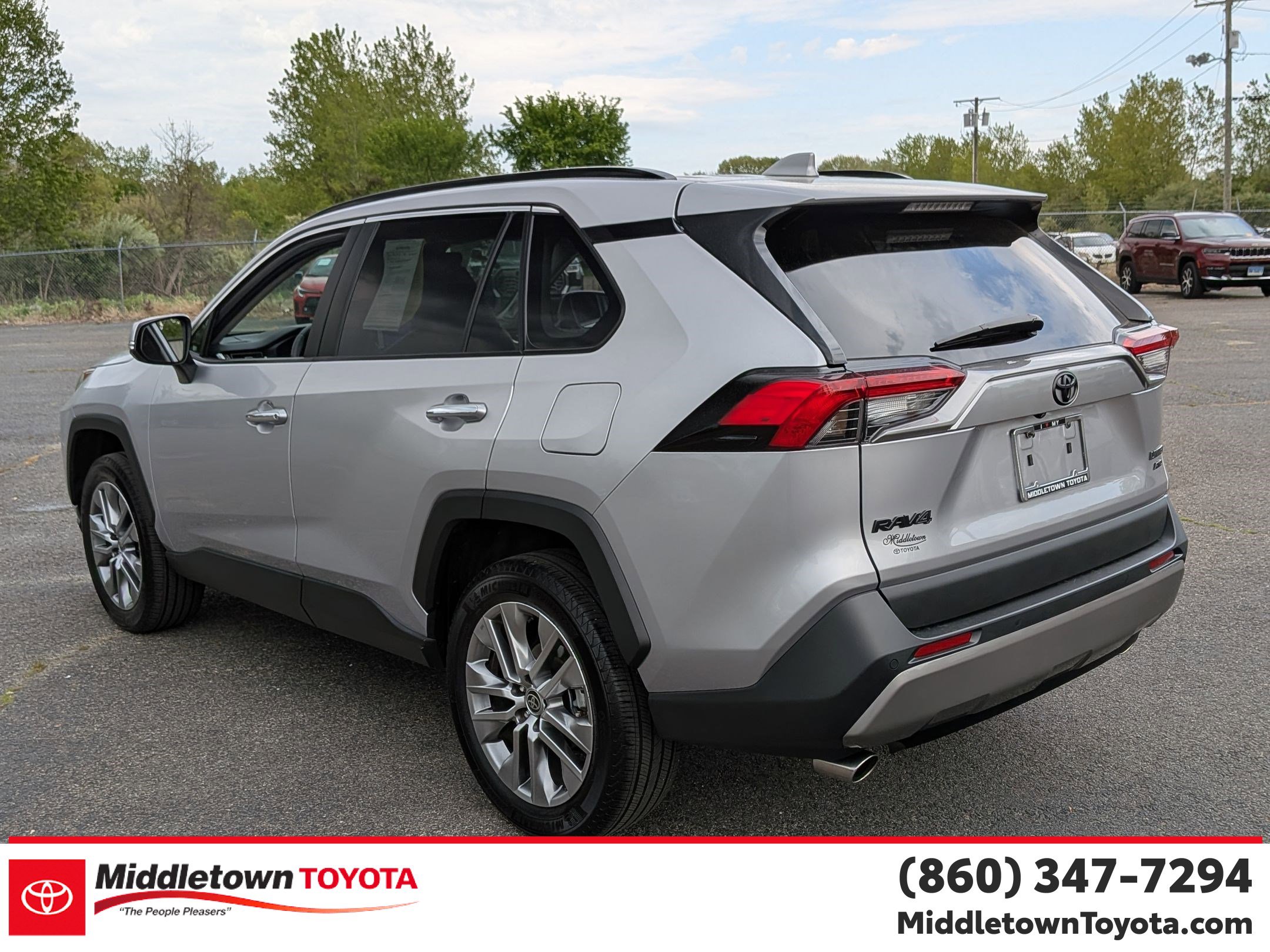 Used 2023 Toyota RAV4 Limited AWD/4WD image 5