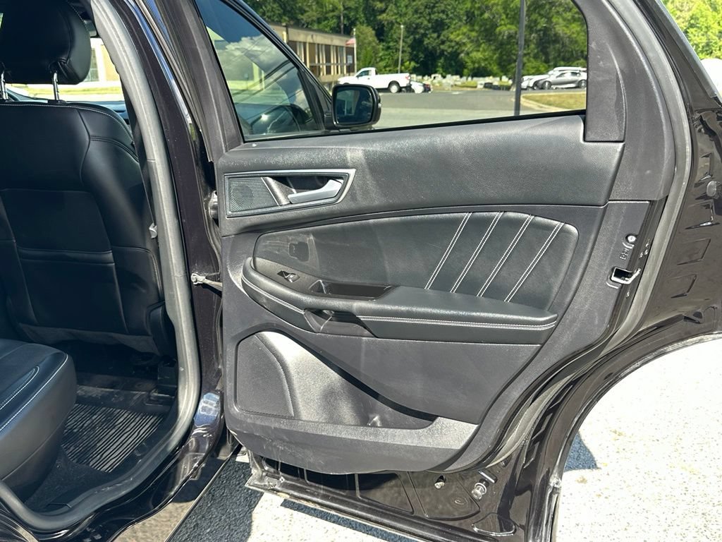 Used 2019 Ford Edge ST w/ Equipment Group 401A AWD/4WD image 21