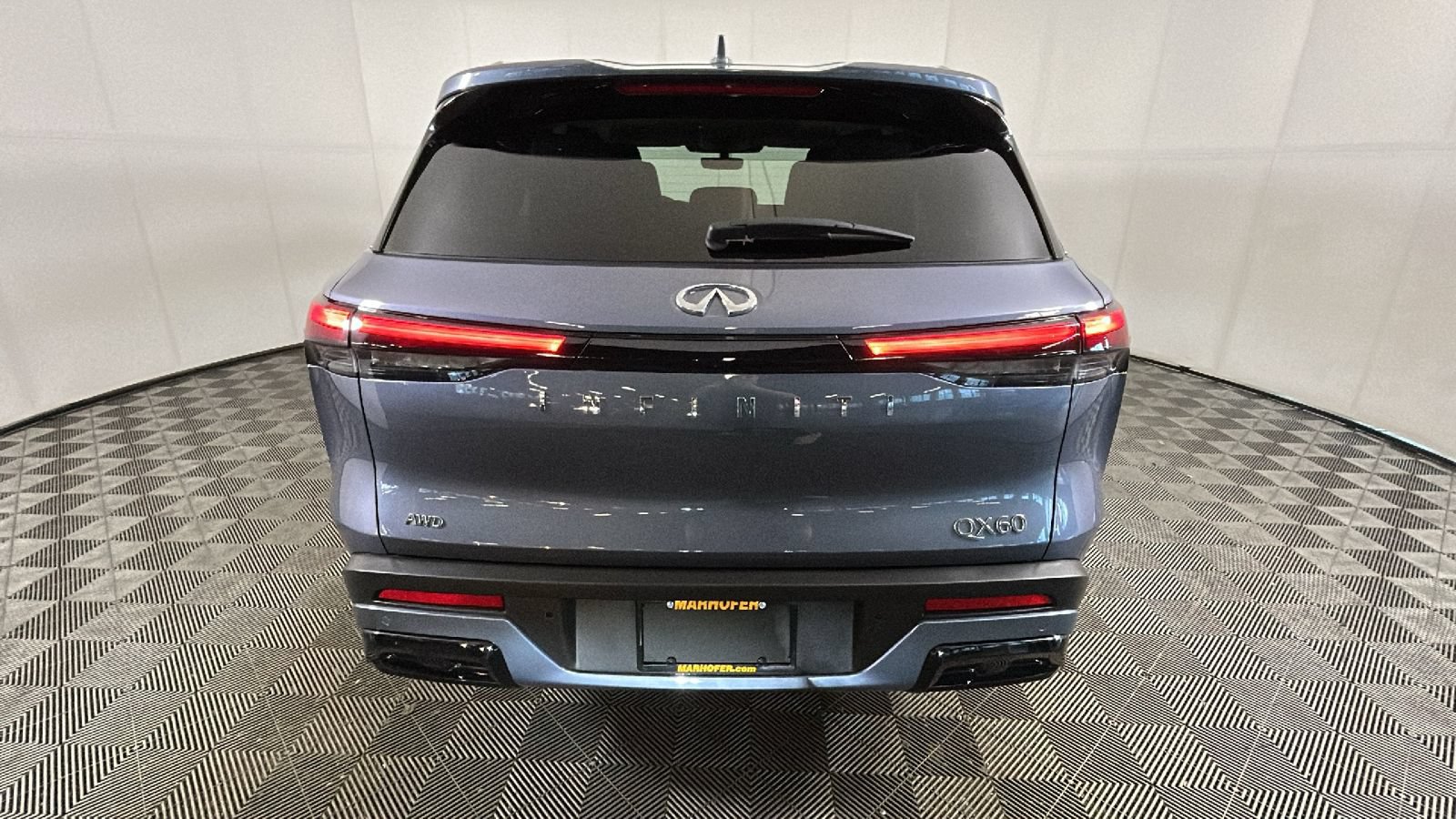 Used 2024 INFINITI QX60 Luxe AWD/4WD image 3