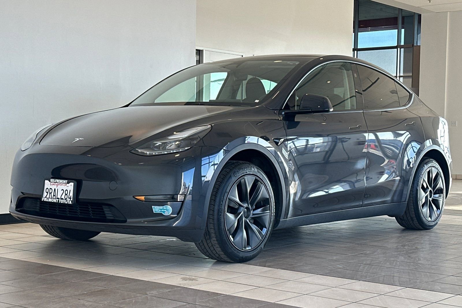 Used 2025 Tesla Model Y Long Range image 8