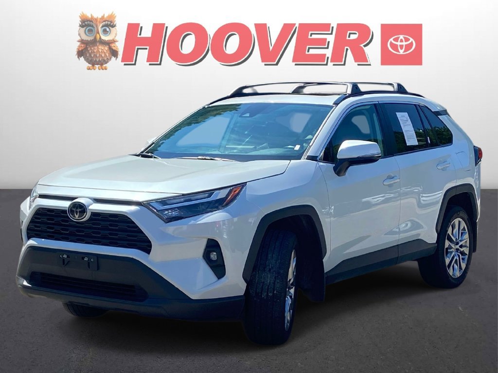 Used 2025 Toyota RAV4 XLE Premium FWD image 5