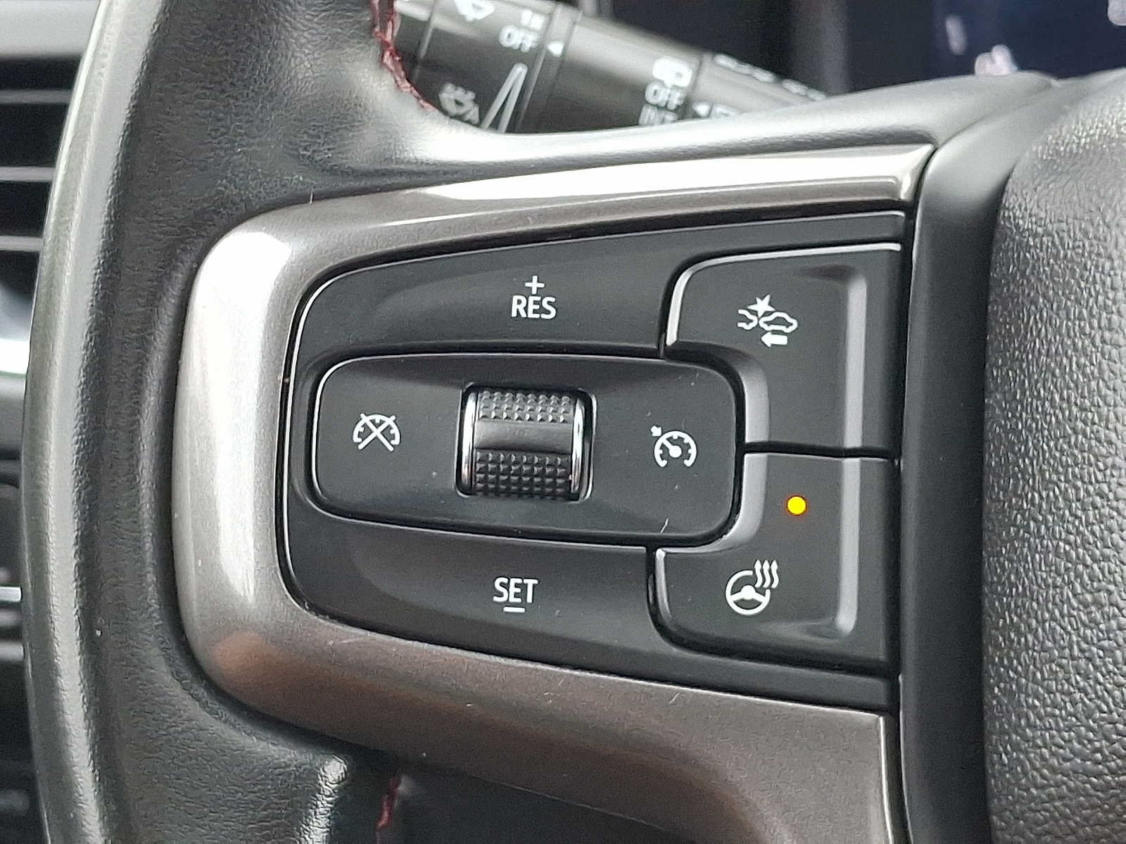 Used 2023 Chevrolet Suburban RST w/ Luxury Package AWD/4WD image 21