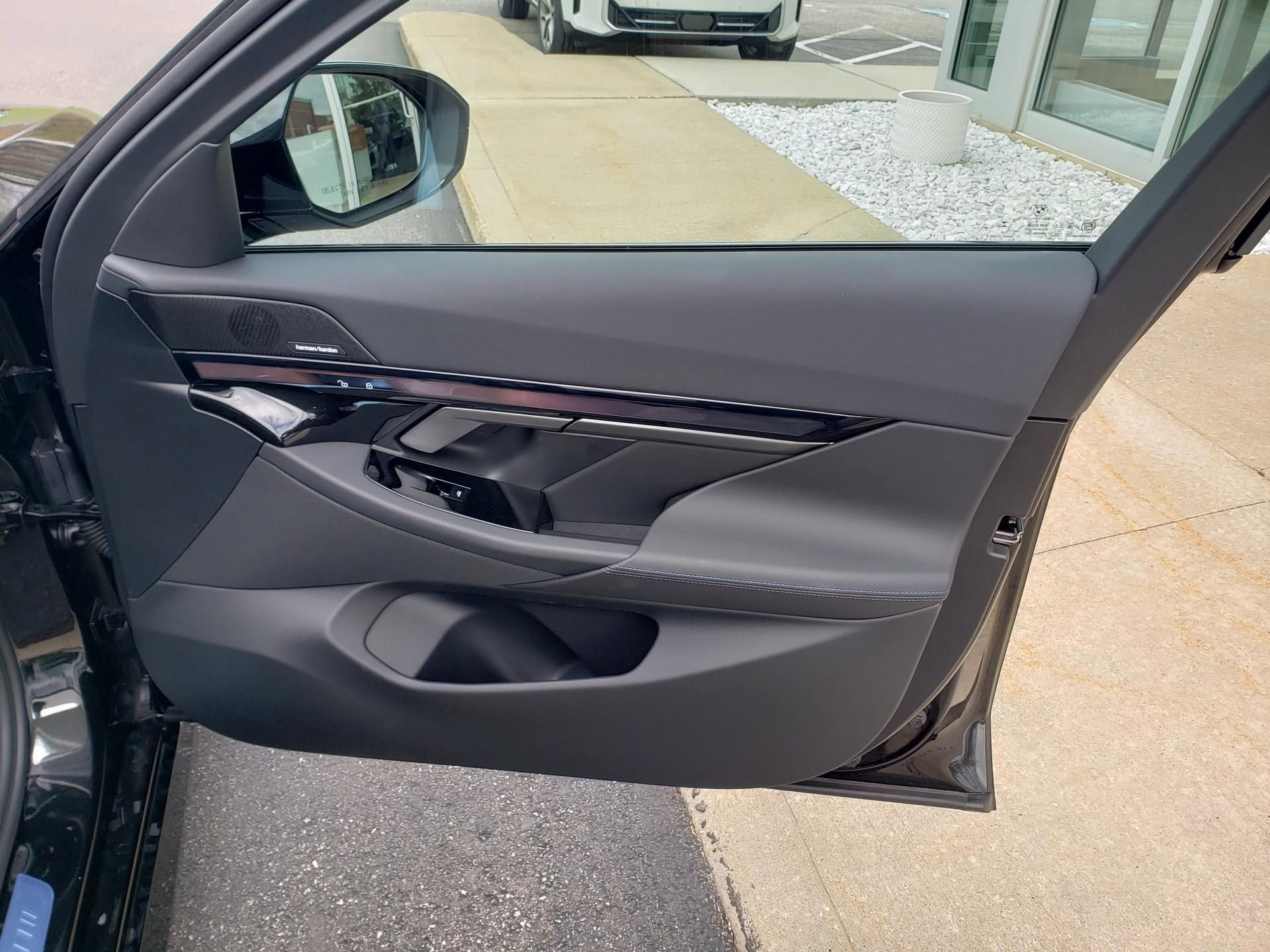 New 2027 BMW 530i xDrive AWD/4WD image 18