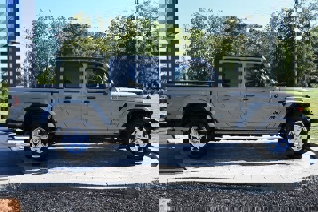 Used 2020 Jeep Gladiator Sport w/ Quick Order Package 24S image 4