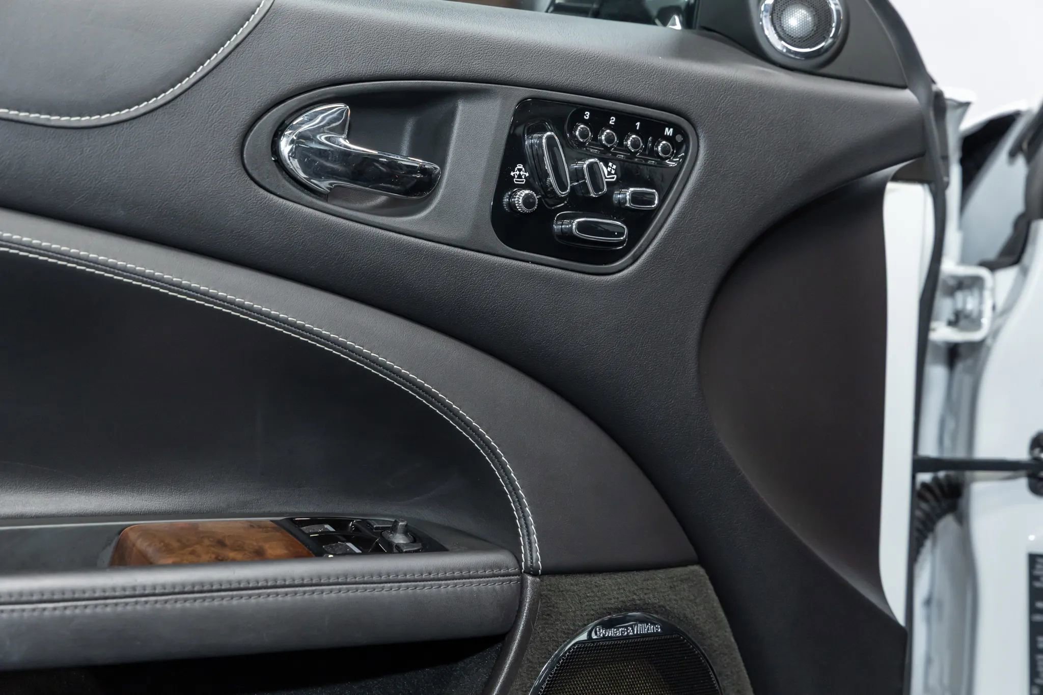 Used 2012 Jaguar XK Coupe image 20