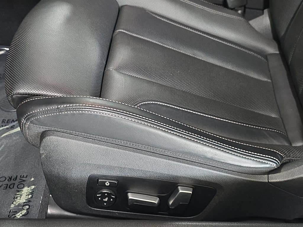 Used 2026 BMW 840i Convertible RWD image 25