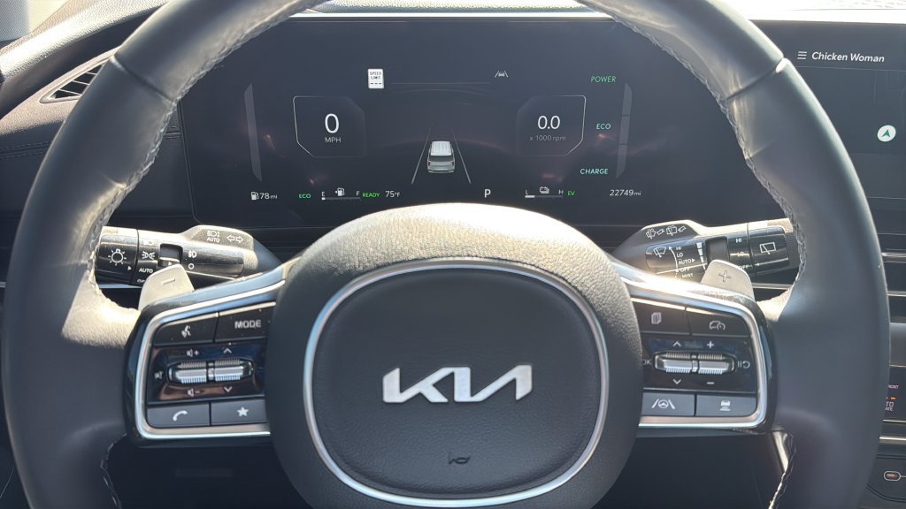 Used 2026 Kia Carnival SX w/ SX Dark Edition Package FWD image 20
