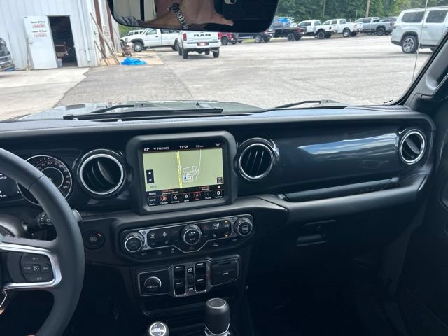 Used 2023 Jeep Wrangler Unlimited Sahara AWD/4WD image 48