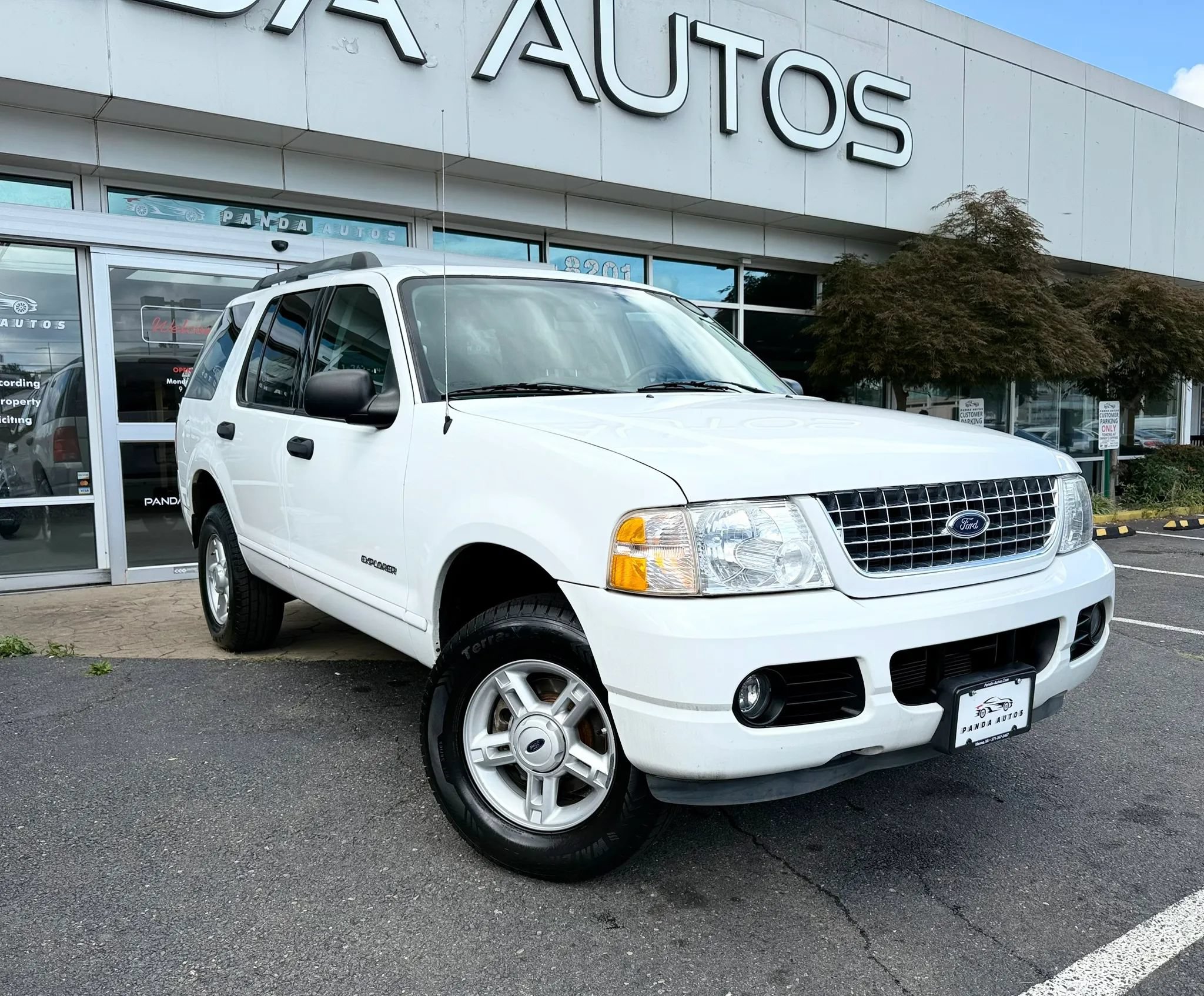Used 2005 Ford Explorer Sport XLT AWD/4WD image 1