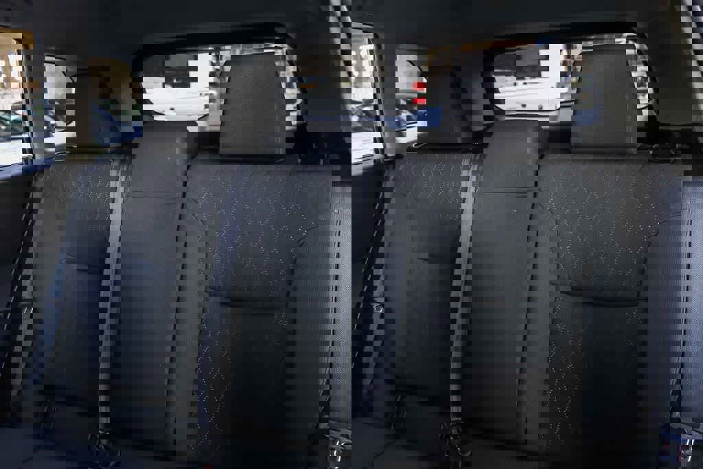 Used 2024 Toyota Corolla Cross LE w/ Moonroof Package image 19