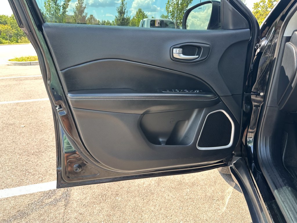 Used 2018 Jeep Compass Latitude w/ Popular Equipment Group AWD/4WD image 13