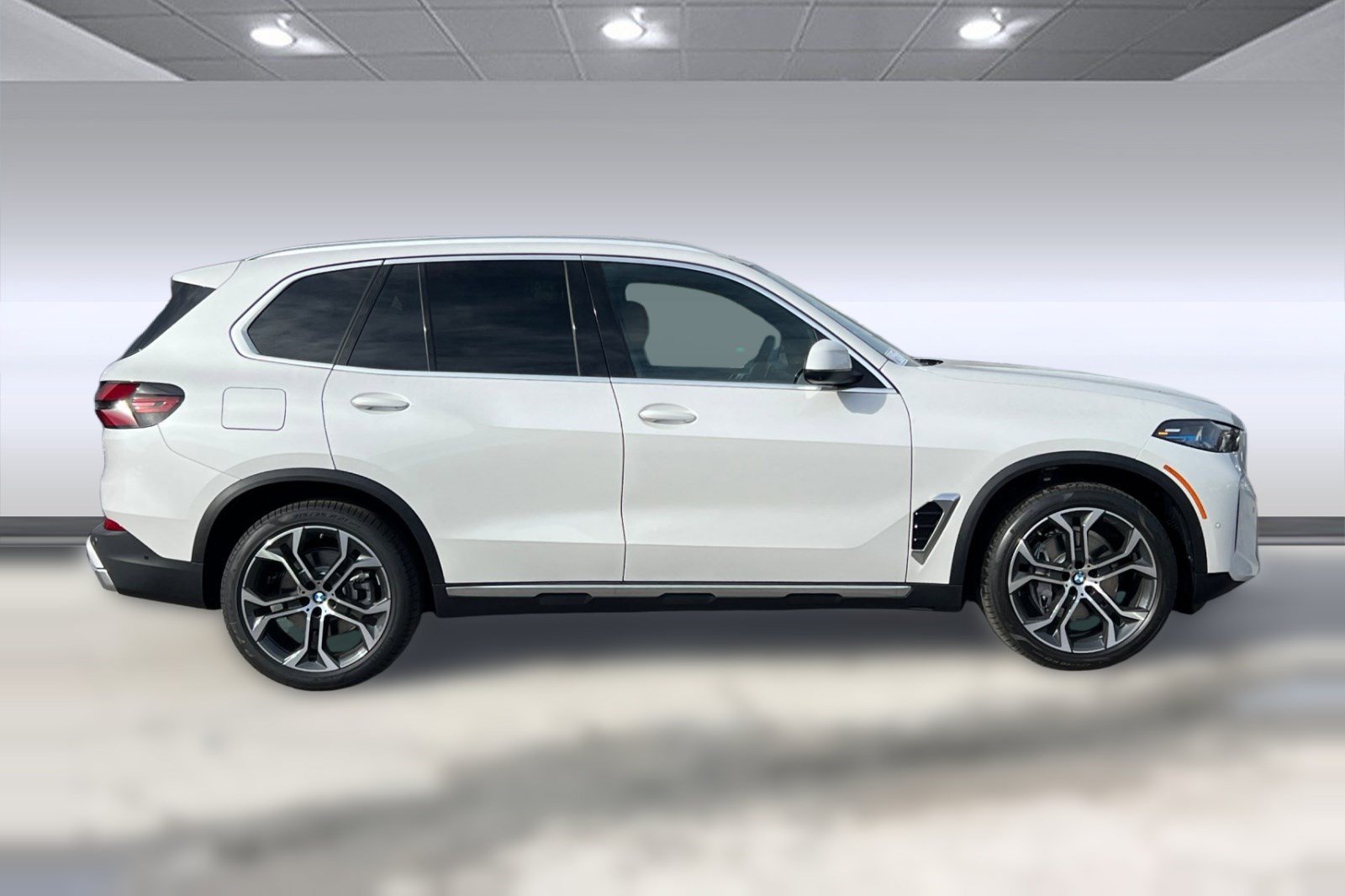Used 2026 BMW X5 xDrive40i AWD/4WD image 8