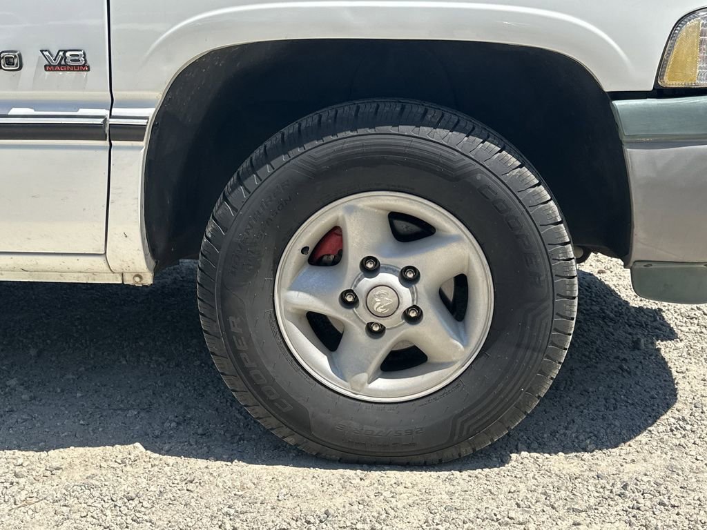 Used 1997 Dodge Ram 1500 Truck 2WD Club Cab image 13