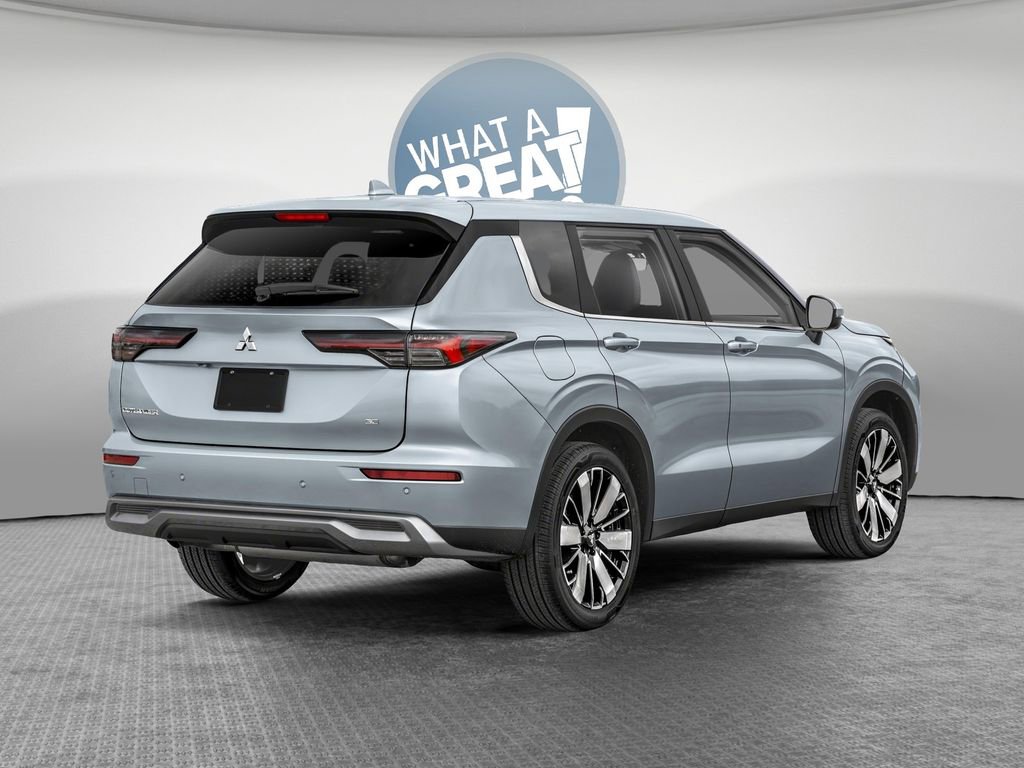 New 2026 Mitsubishi Outlander SE image 2
