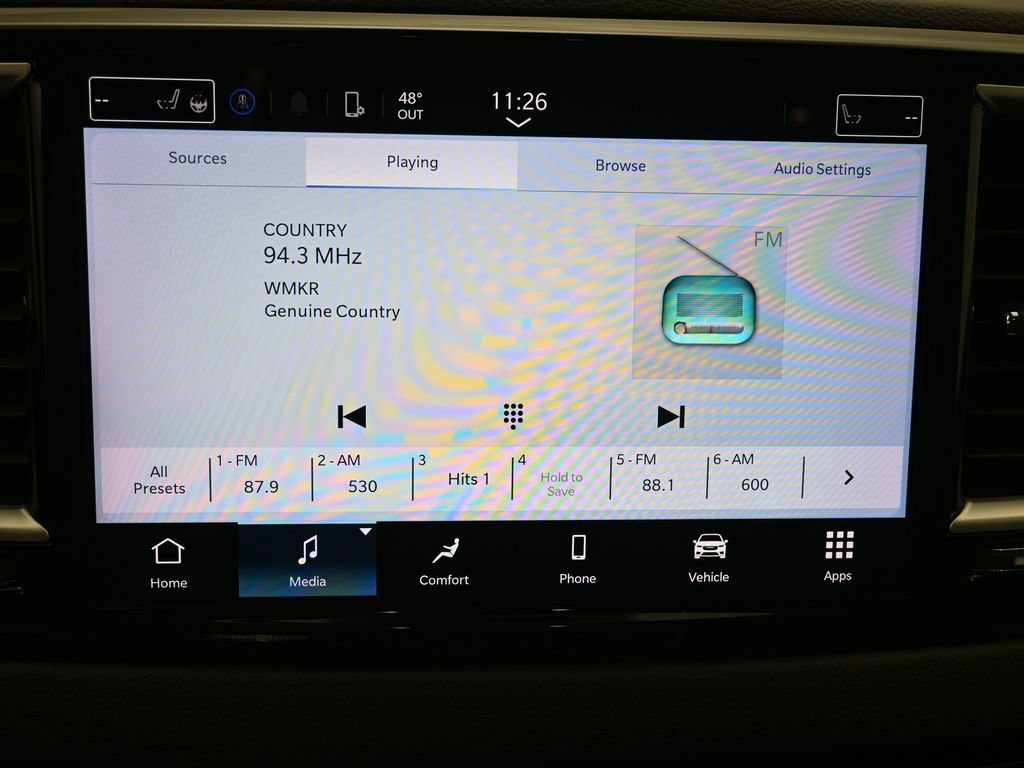 Used 2023 Chrysler Pacifica Touring-L FWD image 11