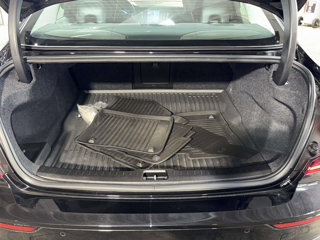 Used 2025 Volvo S60 B5 Plus AWD/4WD image 17