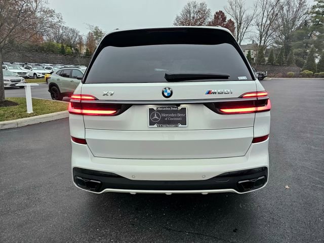 Used 2025 BMW X7 M60i image 9