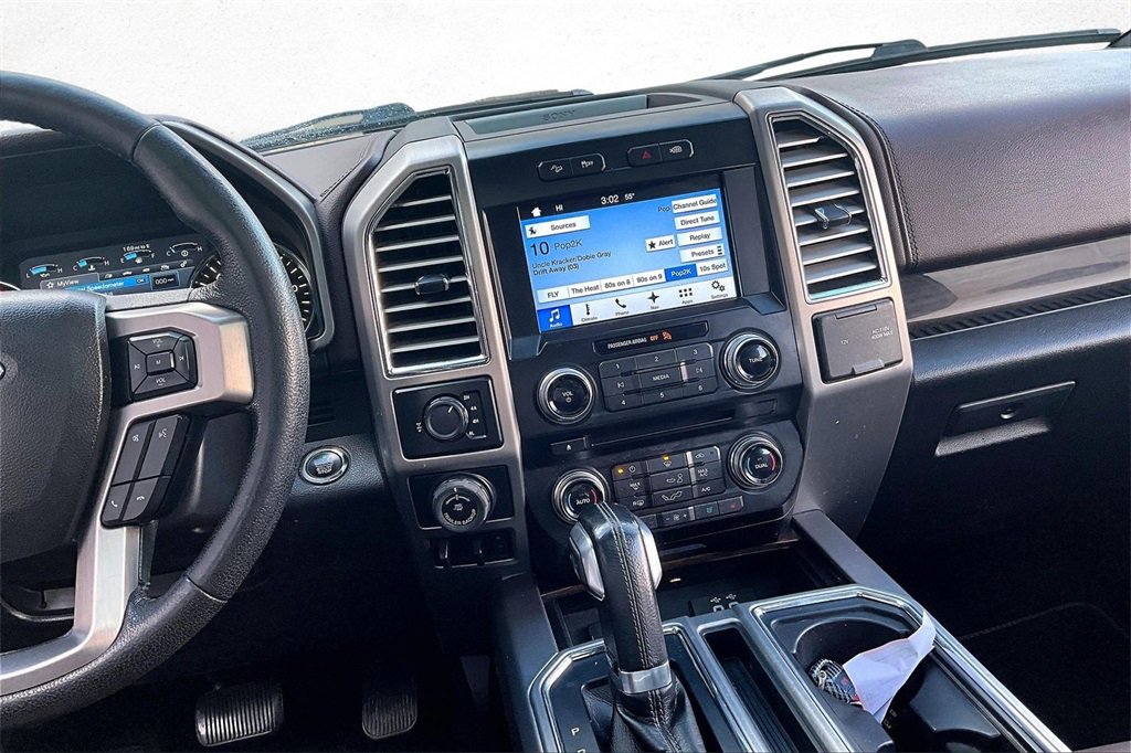 Used 2016 Ford F150 Platinum w/ Equipment Group 701A Luxury image 11