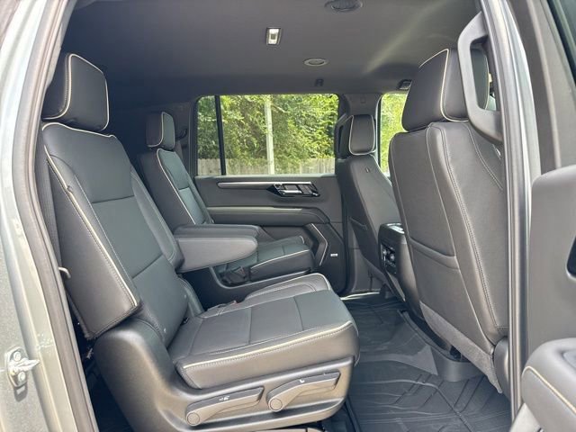 New 2025 Chevrolet Suburban Premier image 18