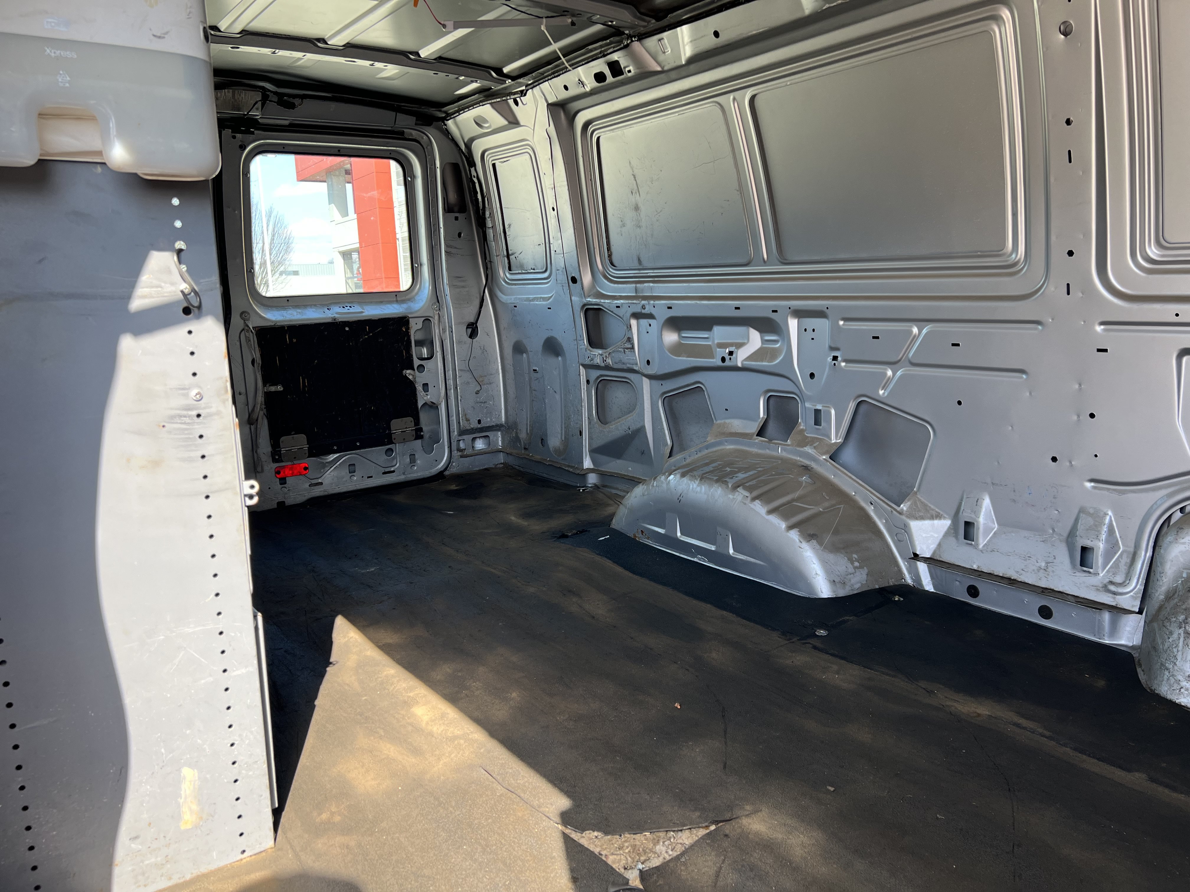 Used 2011 Ford E-250 and Econoline 250 Extended w/ Commercial Cargo Van Pkg RWD image 22