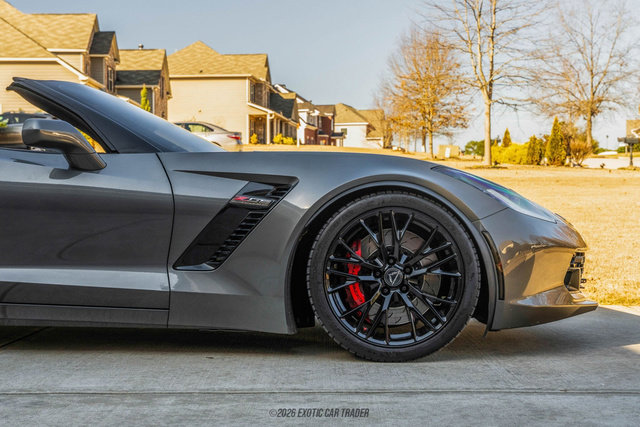 Used 2016 Chevrolet Corvette Z06 w/ 3LZ Preferred Equipment Group image 11