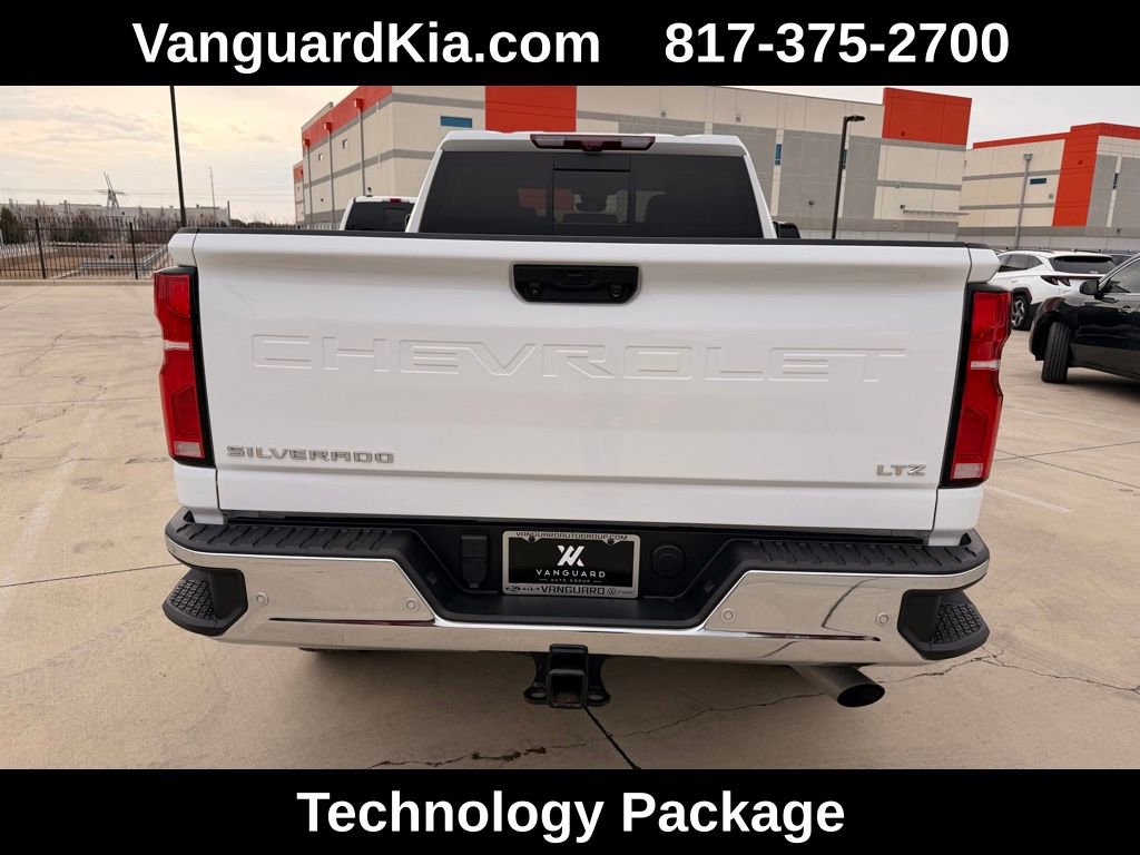 Used 2025 Chevrolet Silverado 2500 LTZ w/ LTZ Premium Package image 3