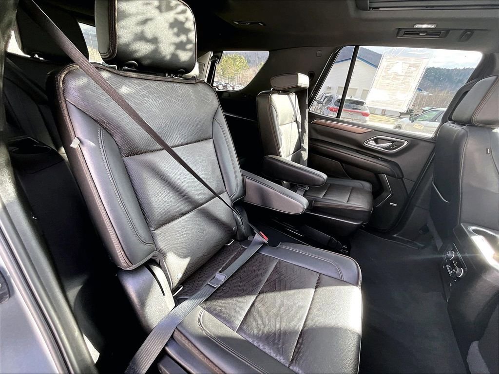 Used 2021 Chevrolet Tahoe High Country w/ Premium Package image 15