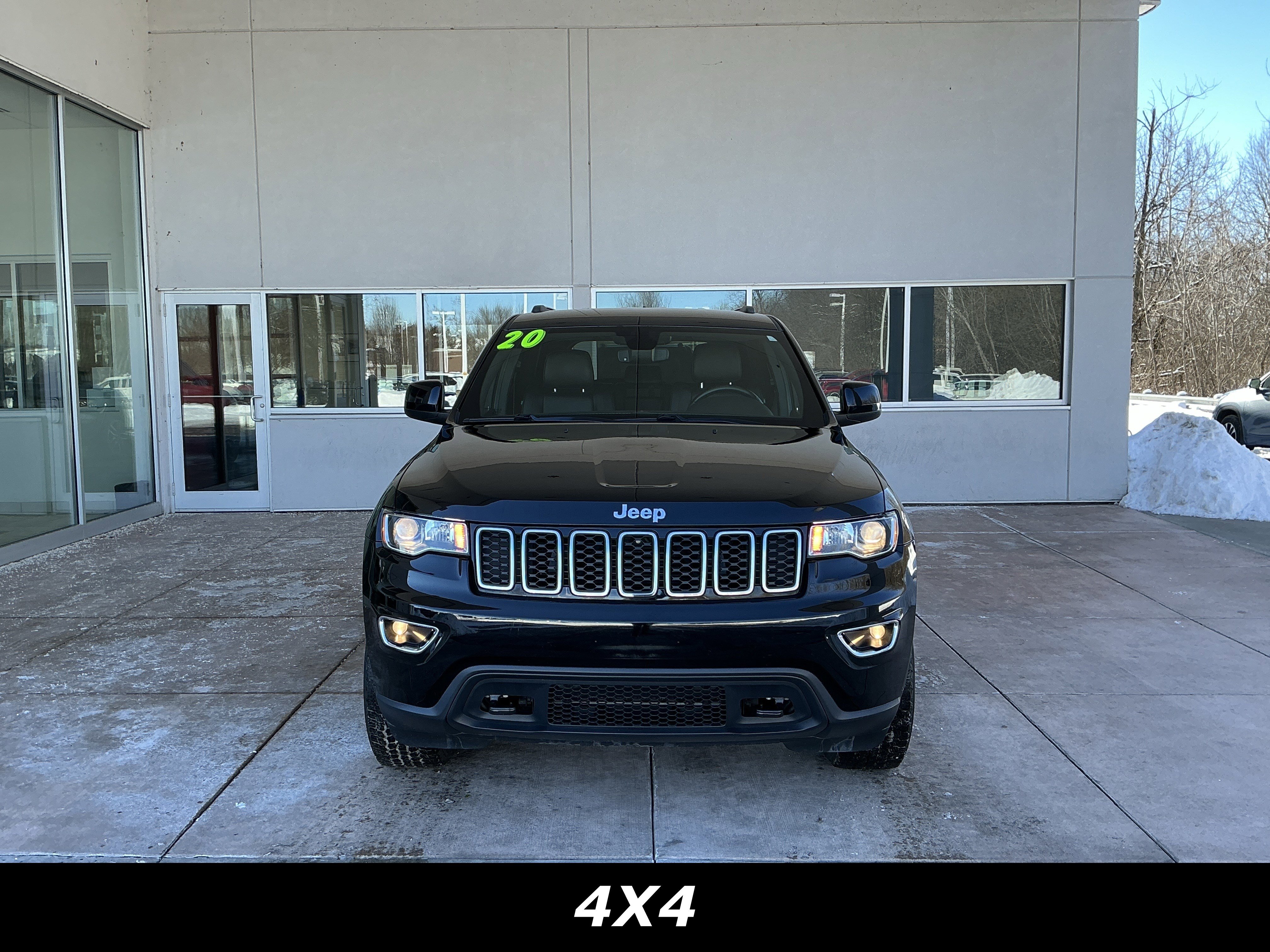 Used 2020 Jeep Grand Cherokee Laredo w/ Quick Order Package 2BN North image 2
