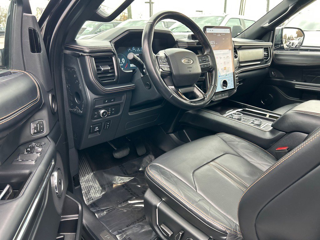 Used 2022 Ford Expedition Platinum image 8