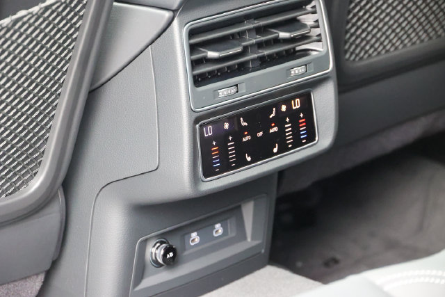 New 2026 Audi Q8 Prestige AWD/4WD image 38