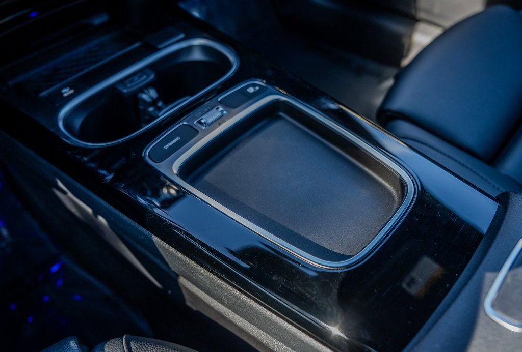 Used 2025 Mercedes-Benz CLA 250 image 12